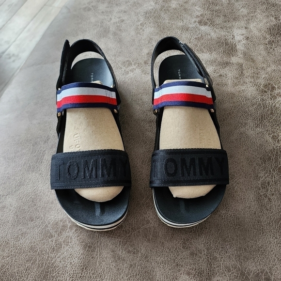 Tommy Hilfiger Women's Beliz Sport Sandal - Picture 3 of 7